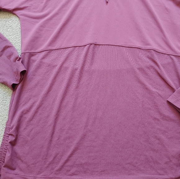 🔥2/$30 Fabletics cashel long sleeved hoodie top in mauve - Picture 3 of 8